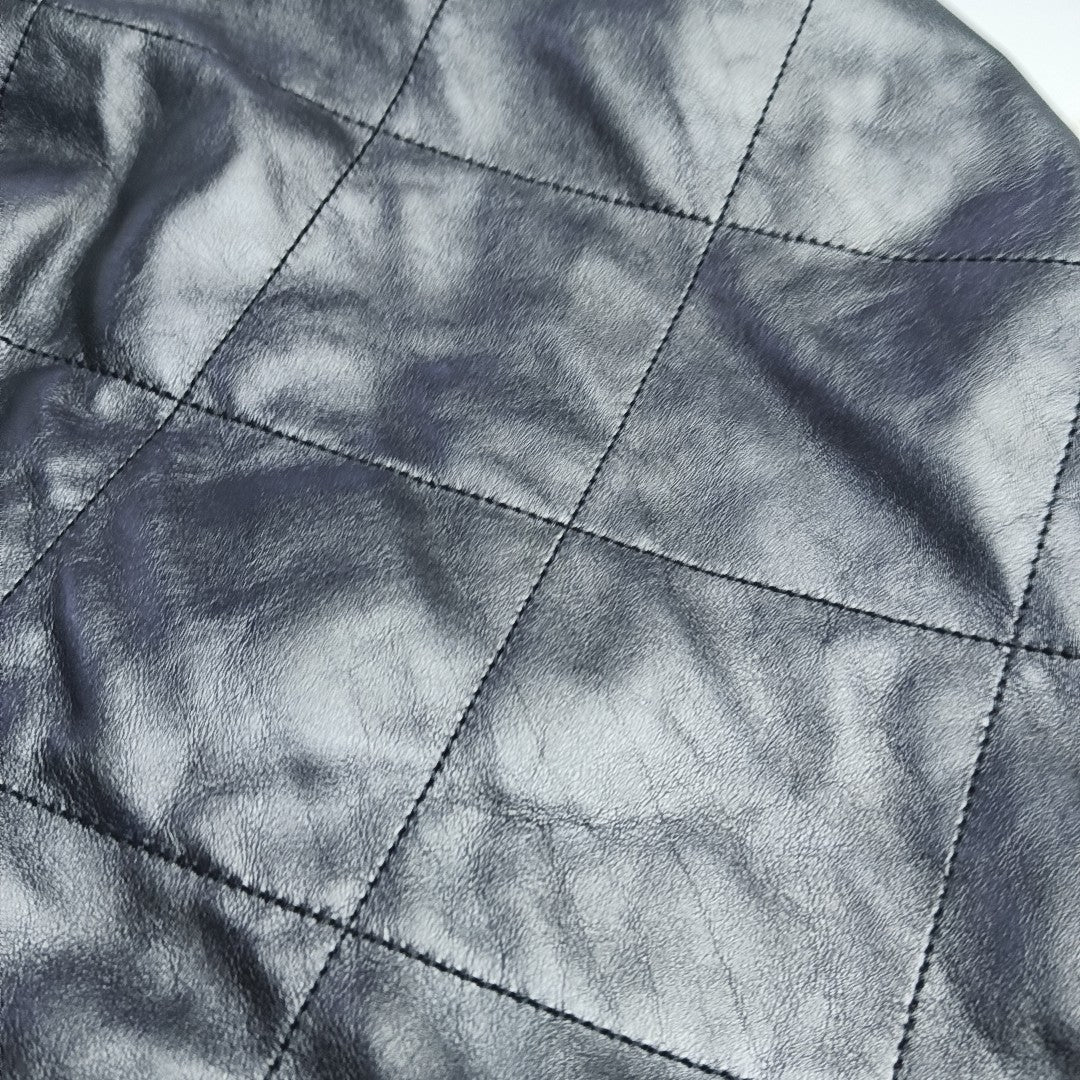 CHANEL 22 Small Quilted Calfskin Black
