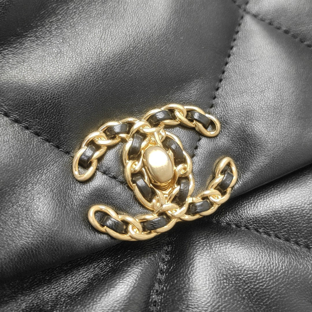 CHANEL 19 Small Quilted Lambskin Black