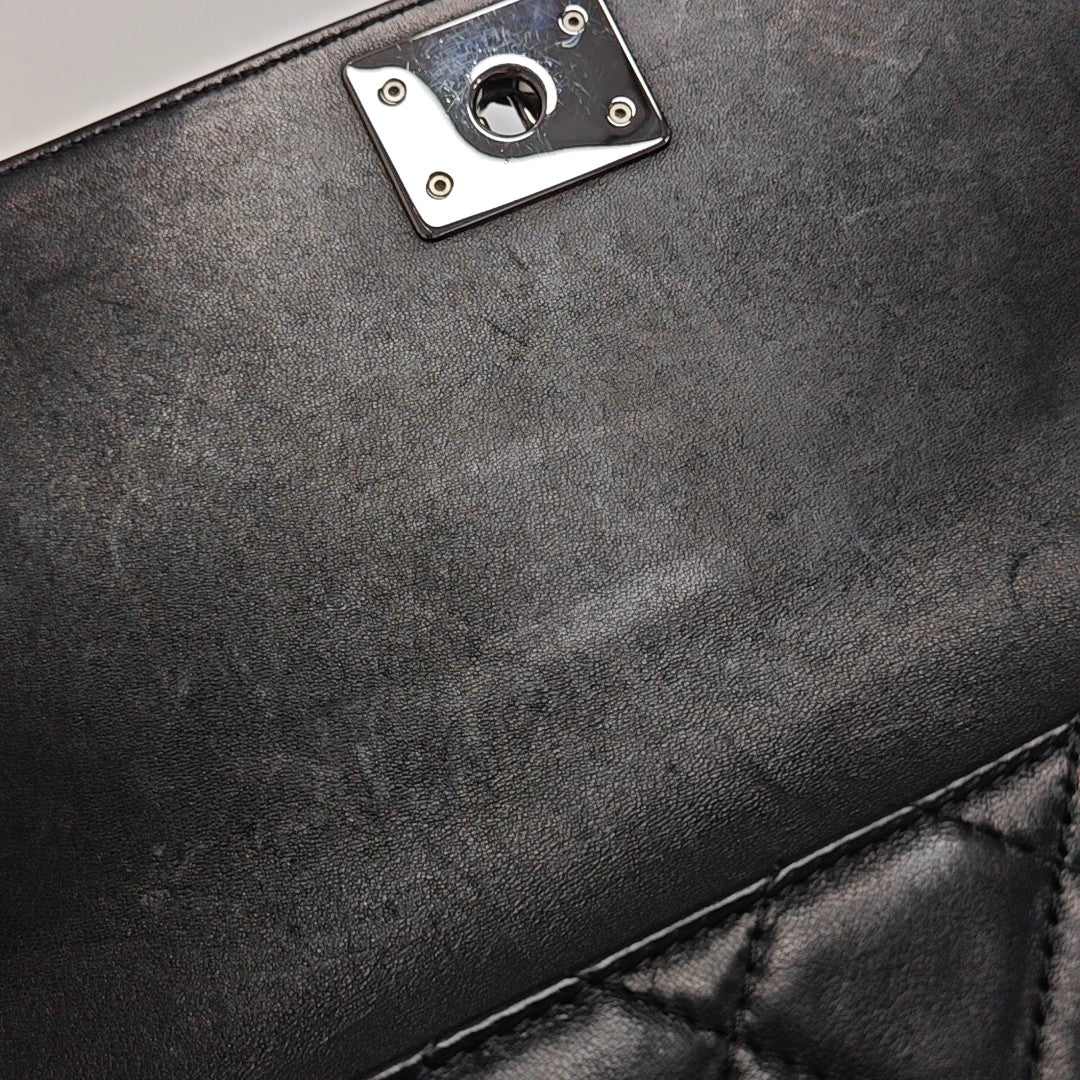 Authenticated pre-owned  BOY CHANEL Quilted Lambskin Black - Shoulder Bag at Looply