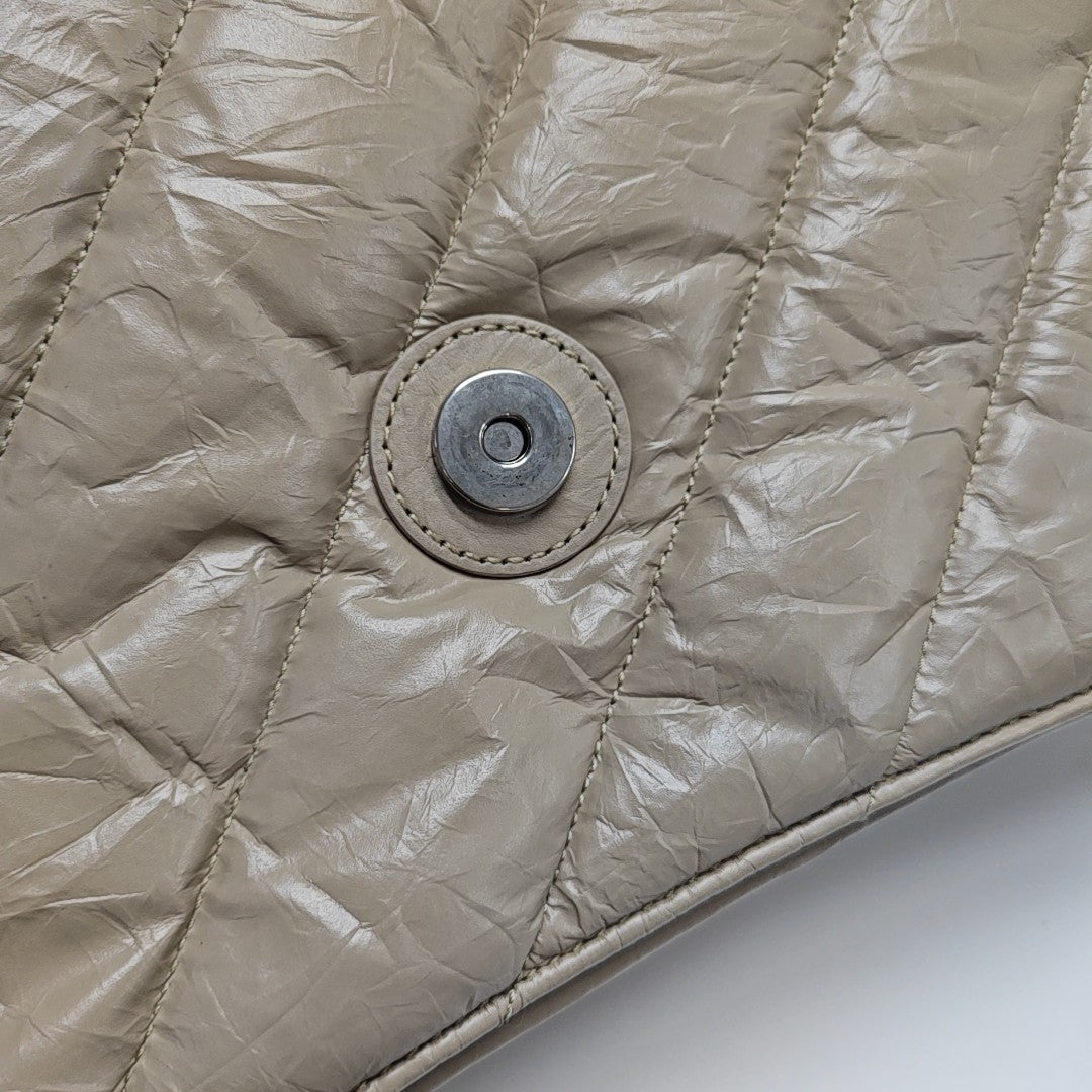 Crush Medium Quilted Calfskin Beige