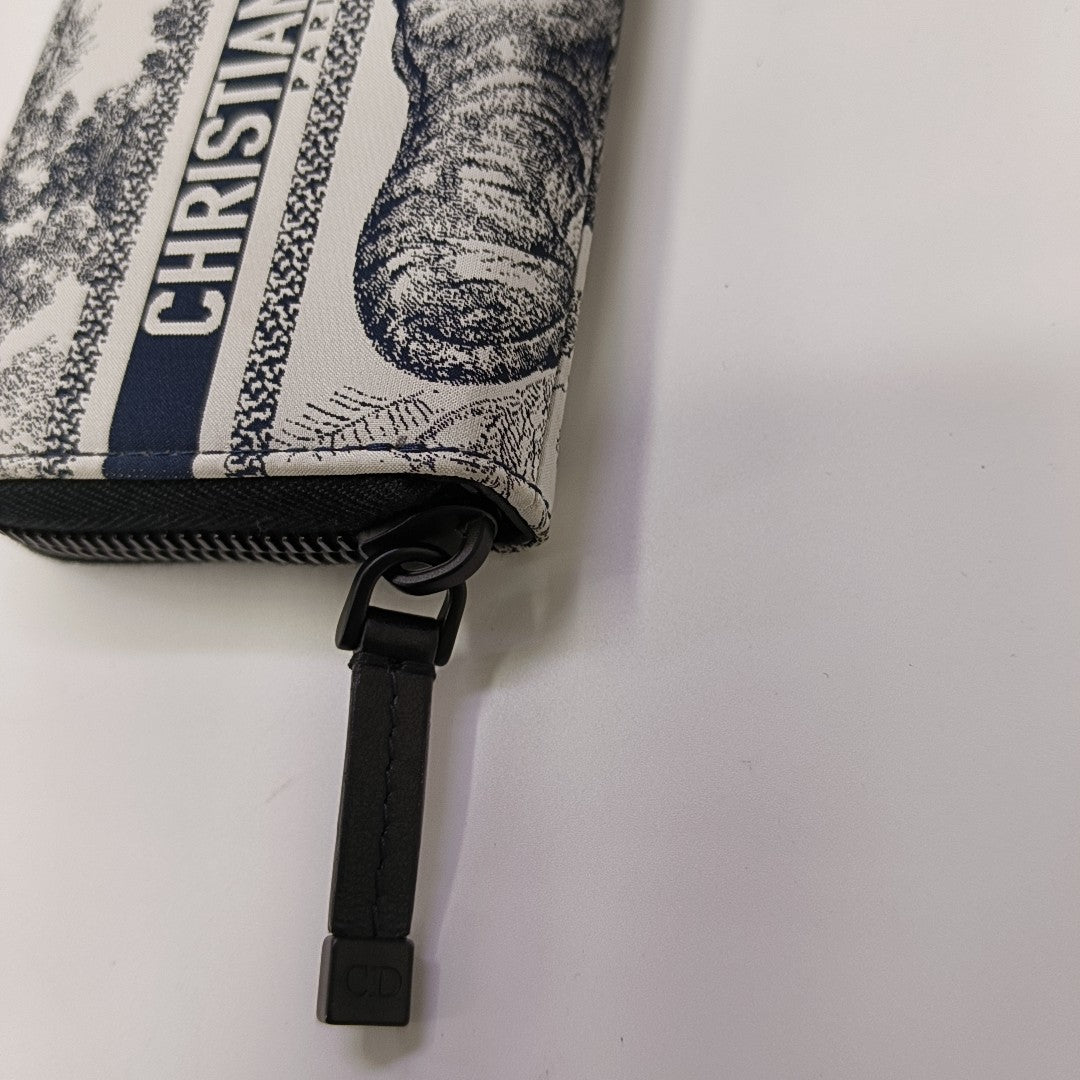Diortravel Special Material White Wallet