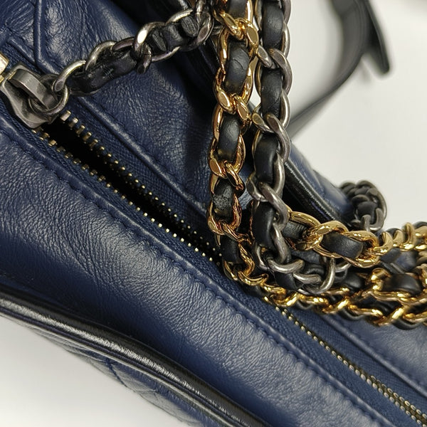 GABRIELLE Small Quilted Calfskin Blue
