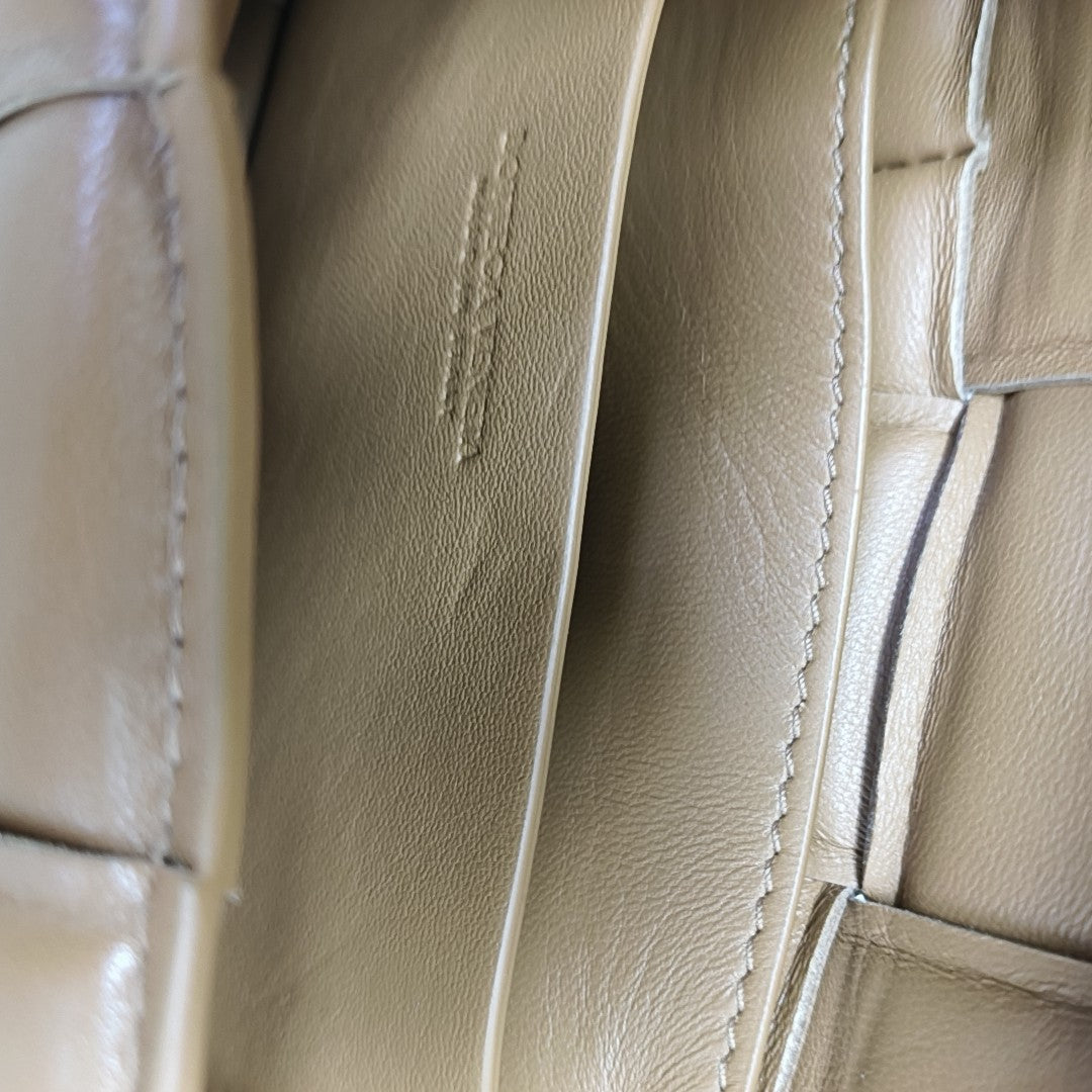 Cassette Small Lambskin Brown