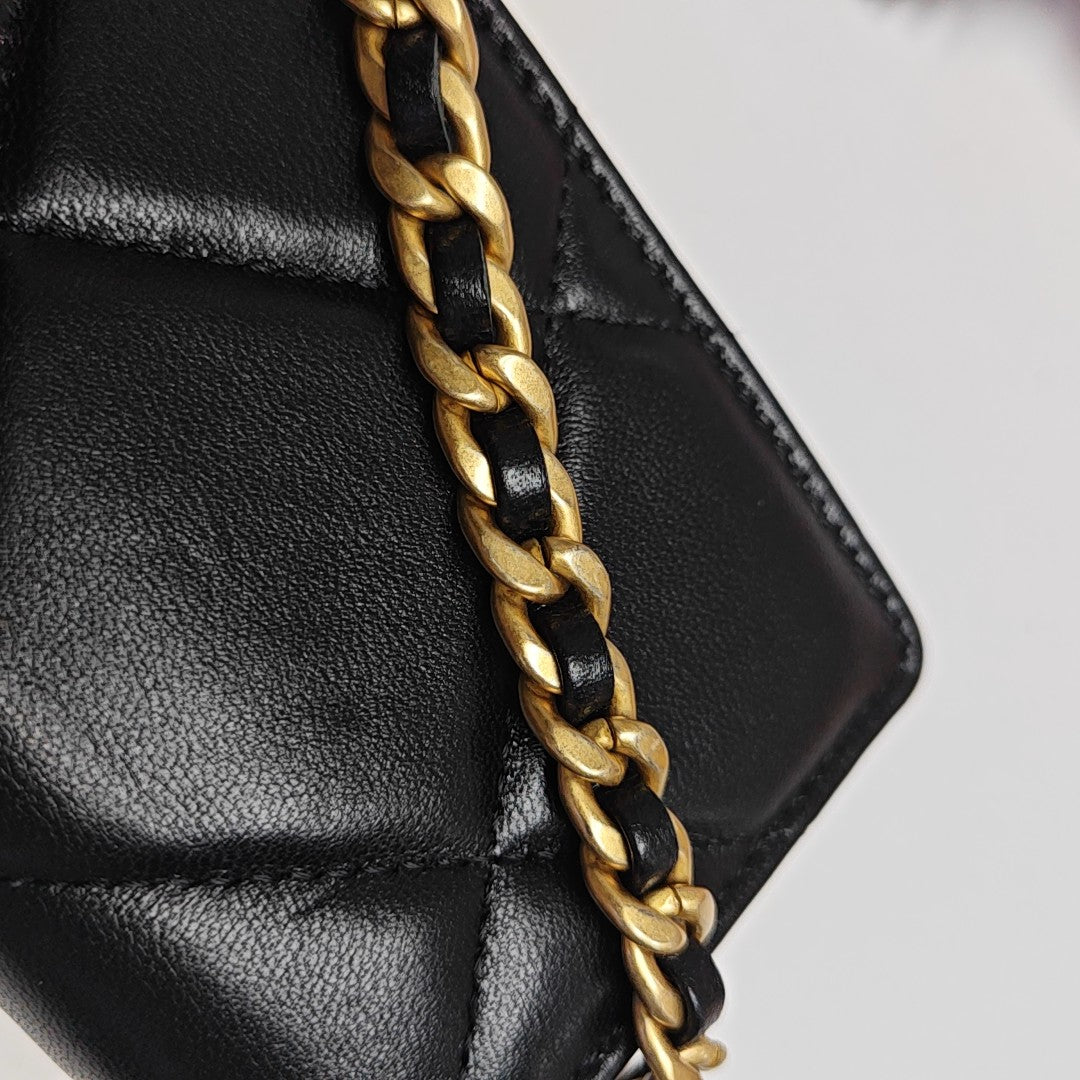CHANEL 19 Small Quilted Lambskin Black