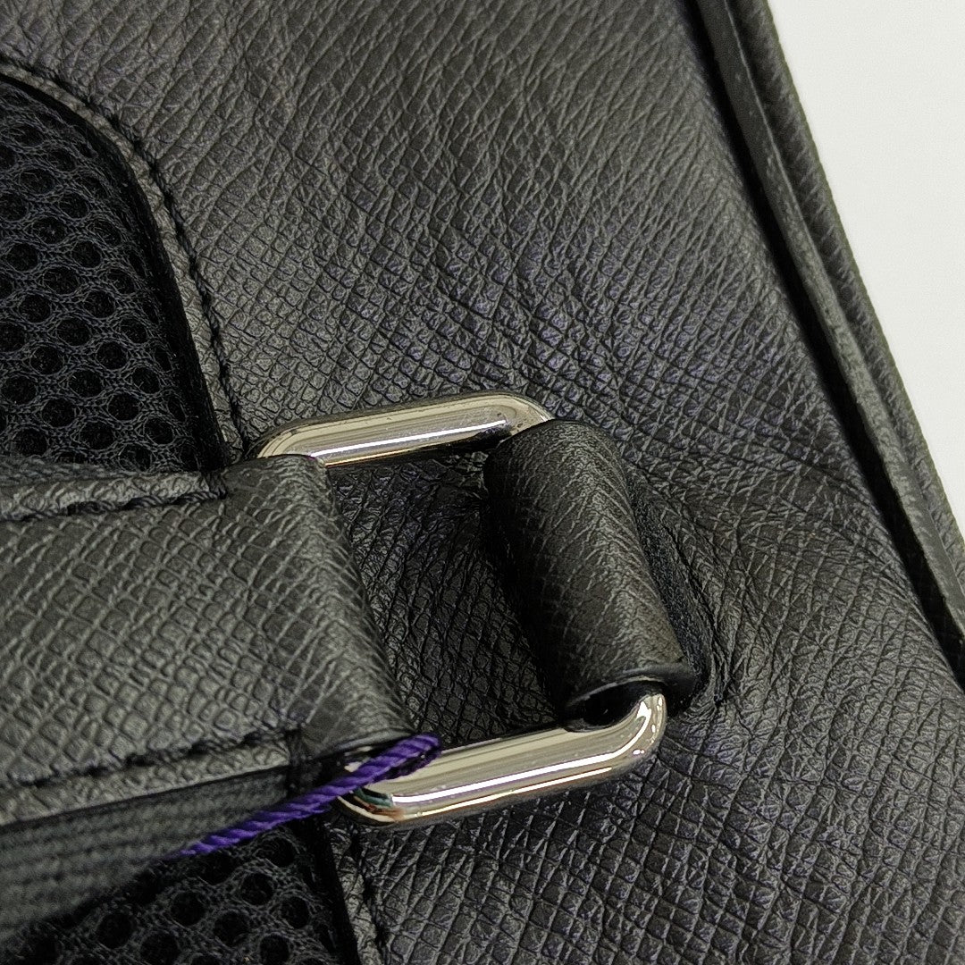 PEGASE GM Calfskin Black