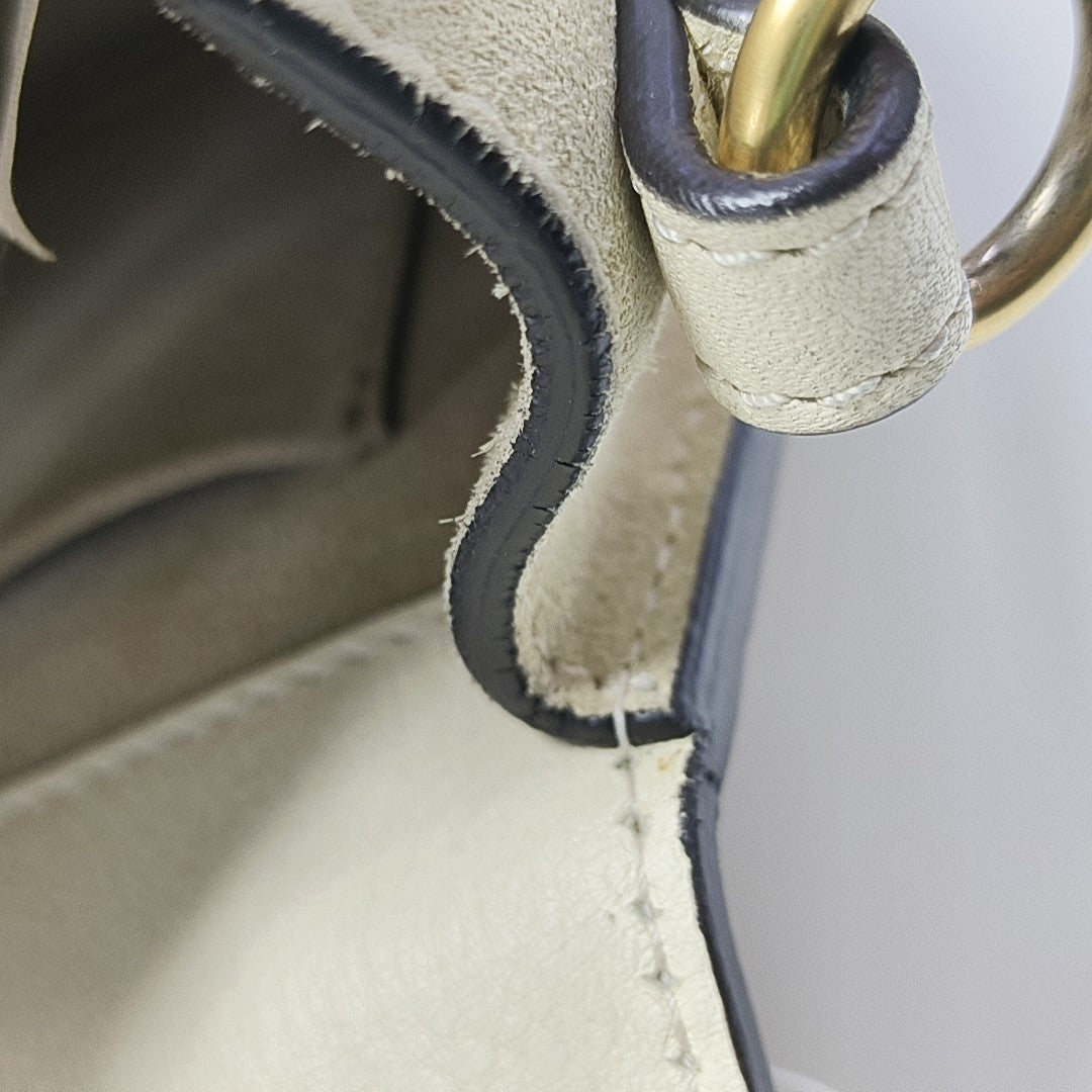 Nile Medium Calfskin White