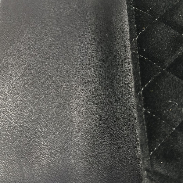 CLASSIC FLAP Mini Quilted Velvet Black