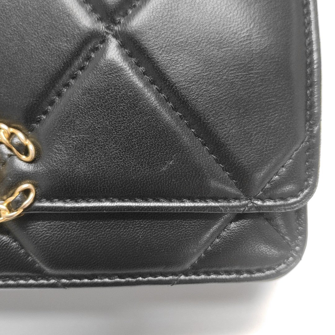 CHANEL 19 WOC Quilted Lambskin Black