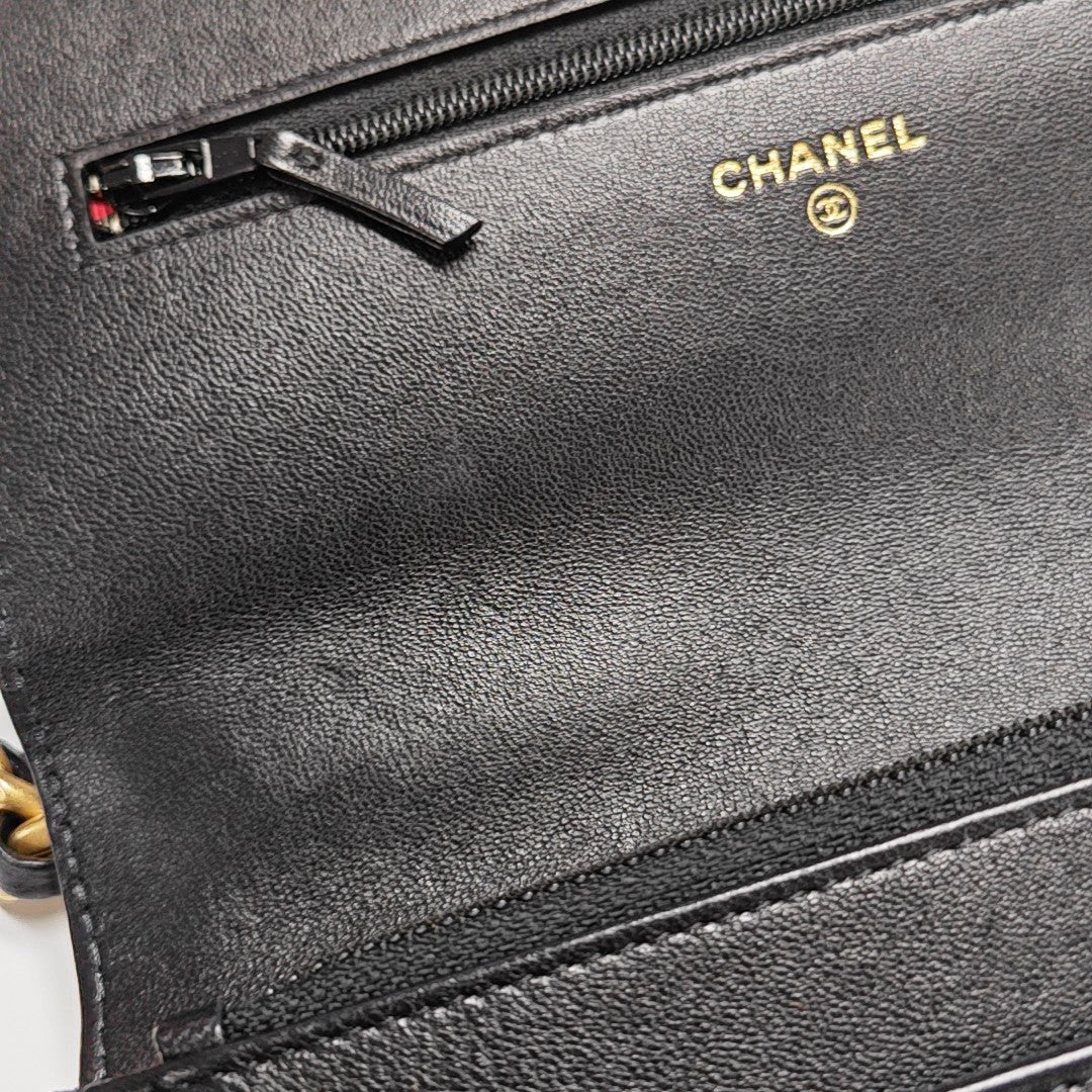 CHANEL 19 WOC Quilted Lambskin Black