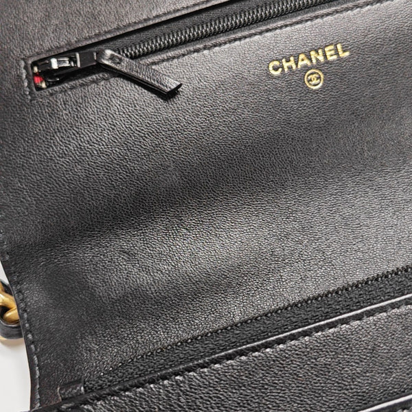 CHANEL 19 WOC Quilted Lambskin Black