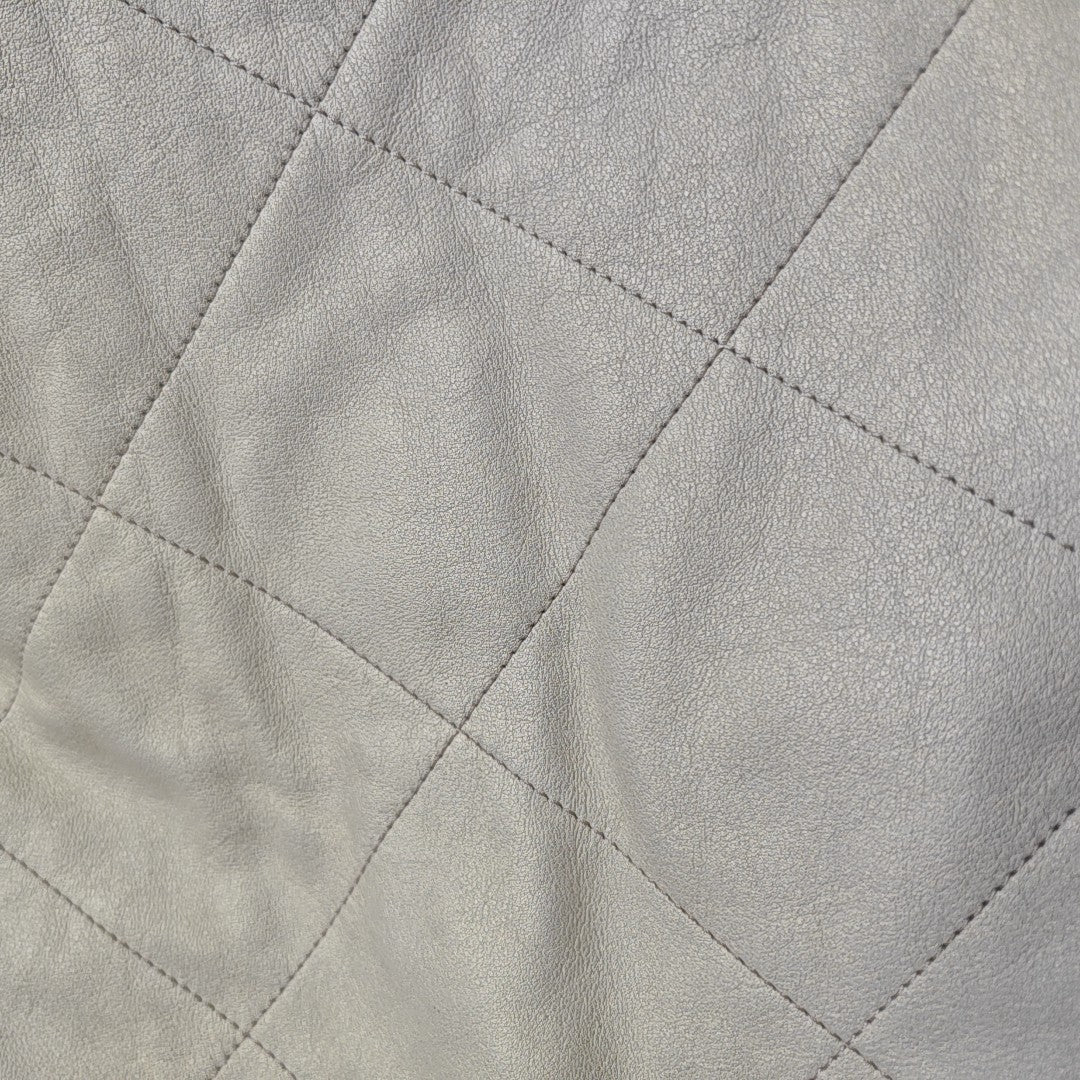 CHANEL 22 Medium Quilted Calfskin White
