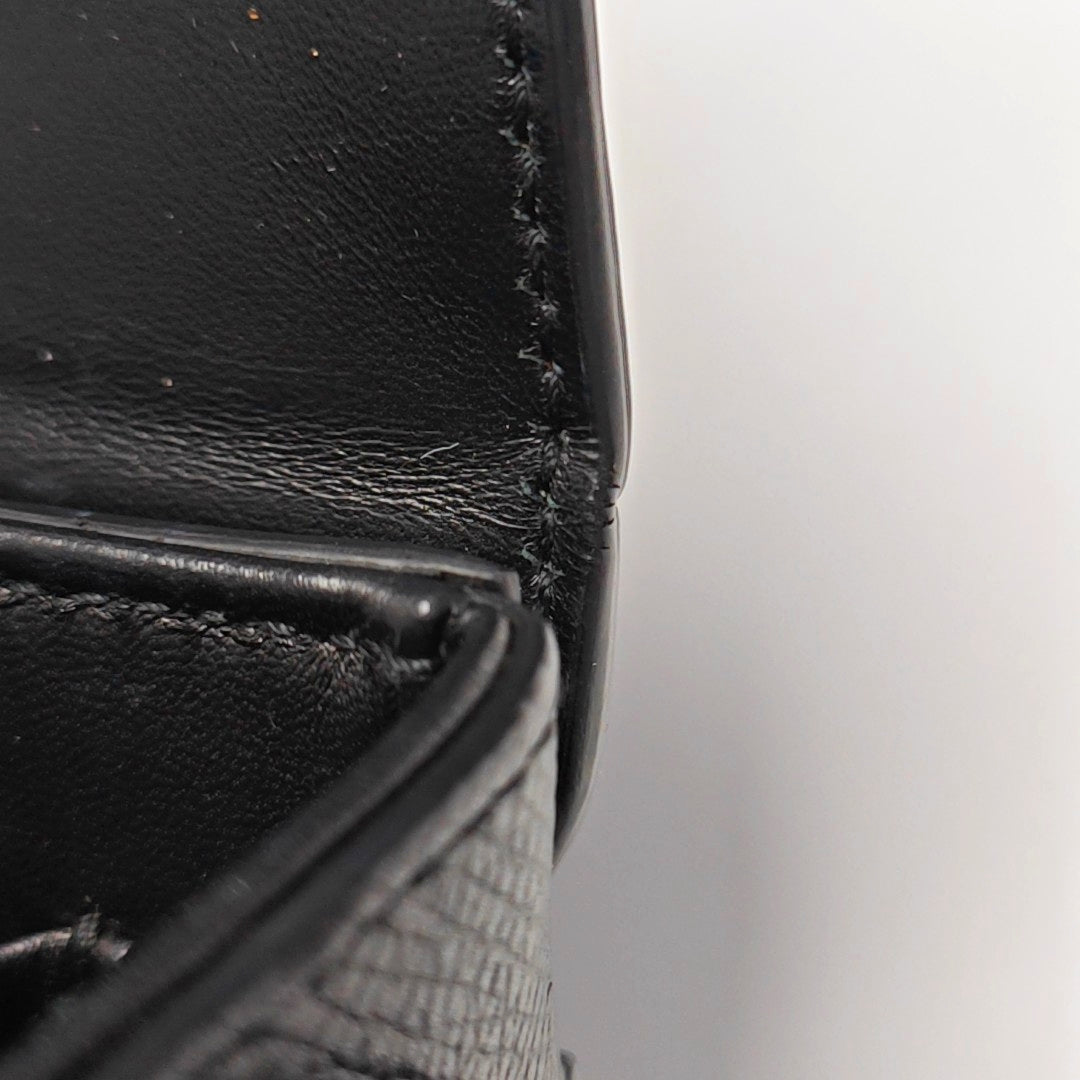 Authenticated pre-owned  30 Montaigne Calfskin Black - Shoulder Bag at Looply