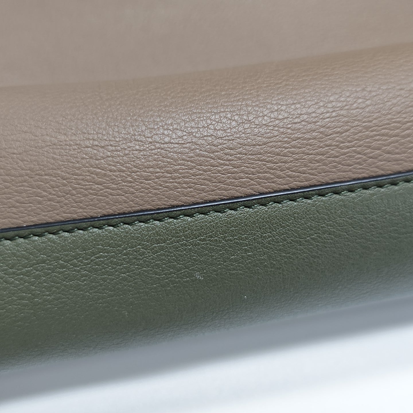 T Pouch Calfskin Brown