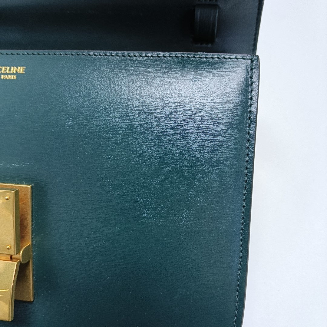 CLASSIC BOX Medium Calfskin Green