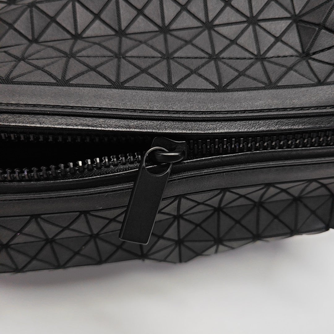 Special Material Shoulder Bag Black