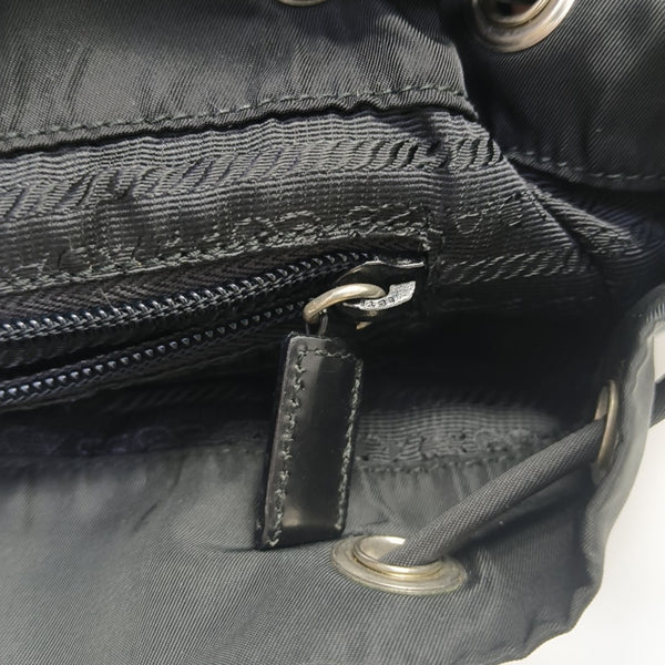 Vela Small Nylon Black