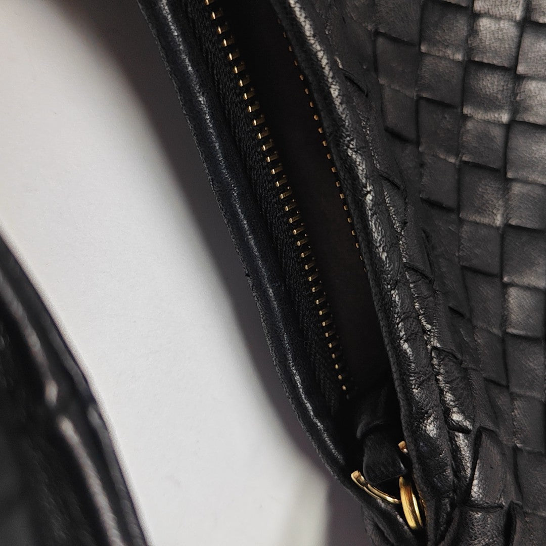 Veneta Calfskin Black