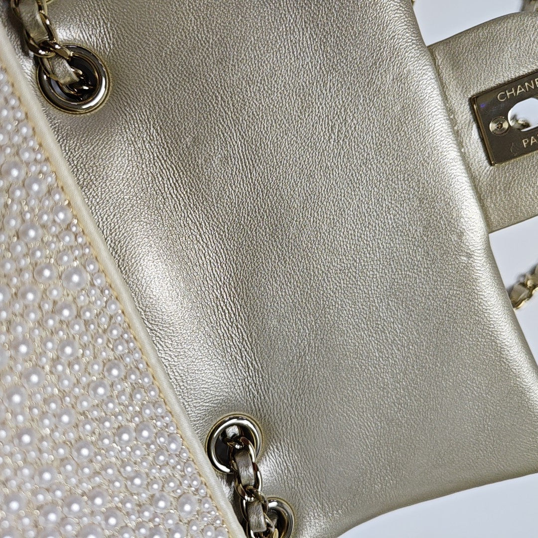 Quilted Special Material Shoulder Bag White