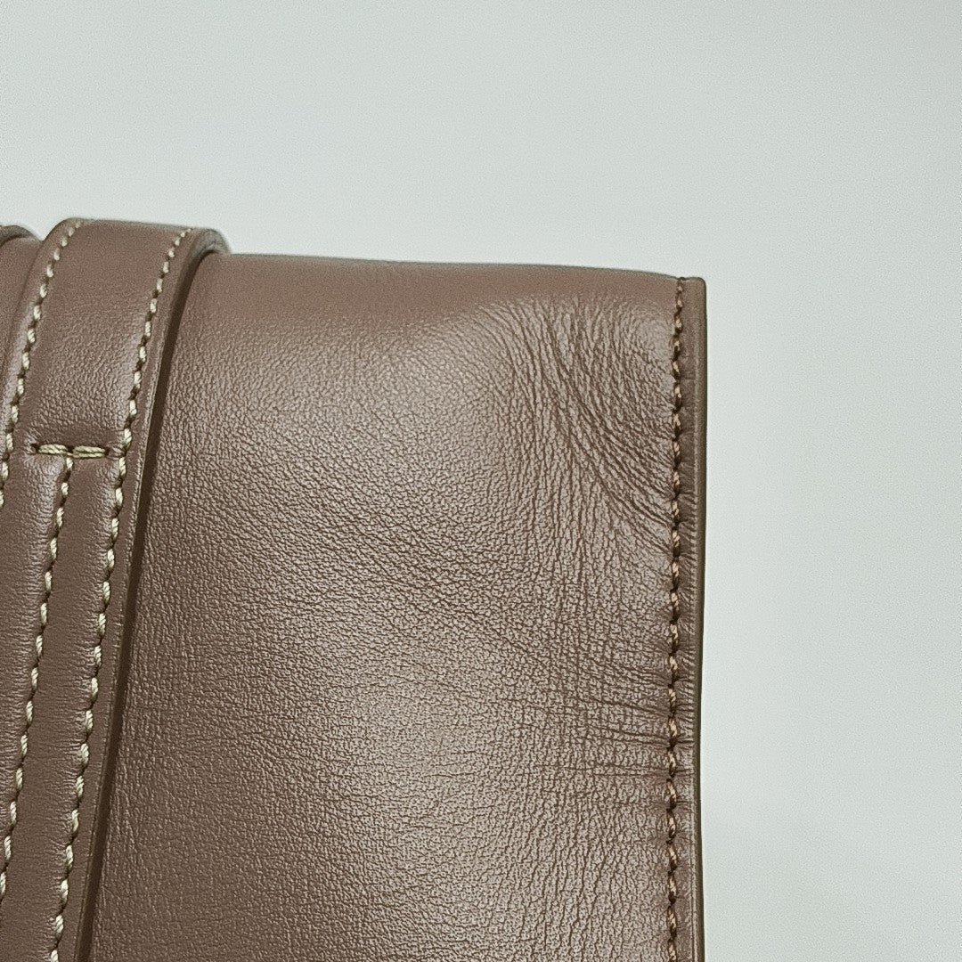 Woody Large Quilted Calfskin Beige