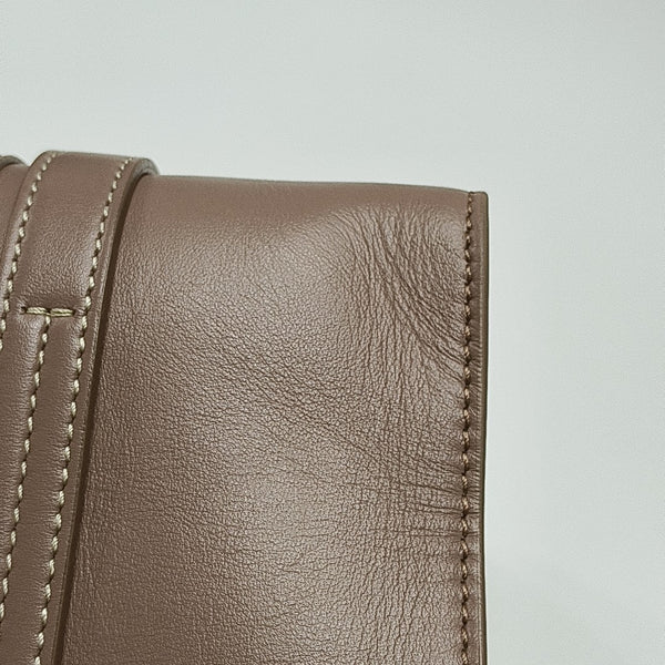 Woody Large Quilted Calfskin Beige