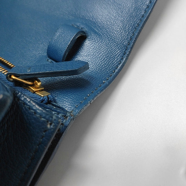 Authenticated pre-owned  CLASSIC BOX Lambskin Blue - Shoulder Bag at Looply