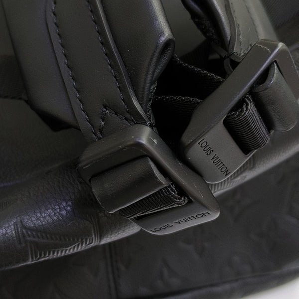 DISCOVERY Monogram Calfskin Black