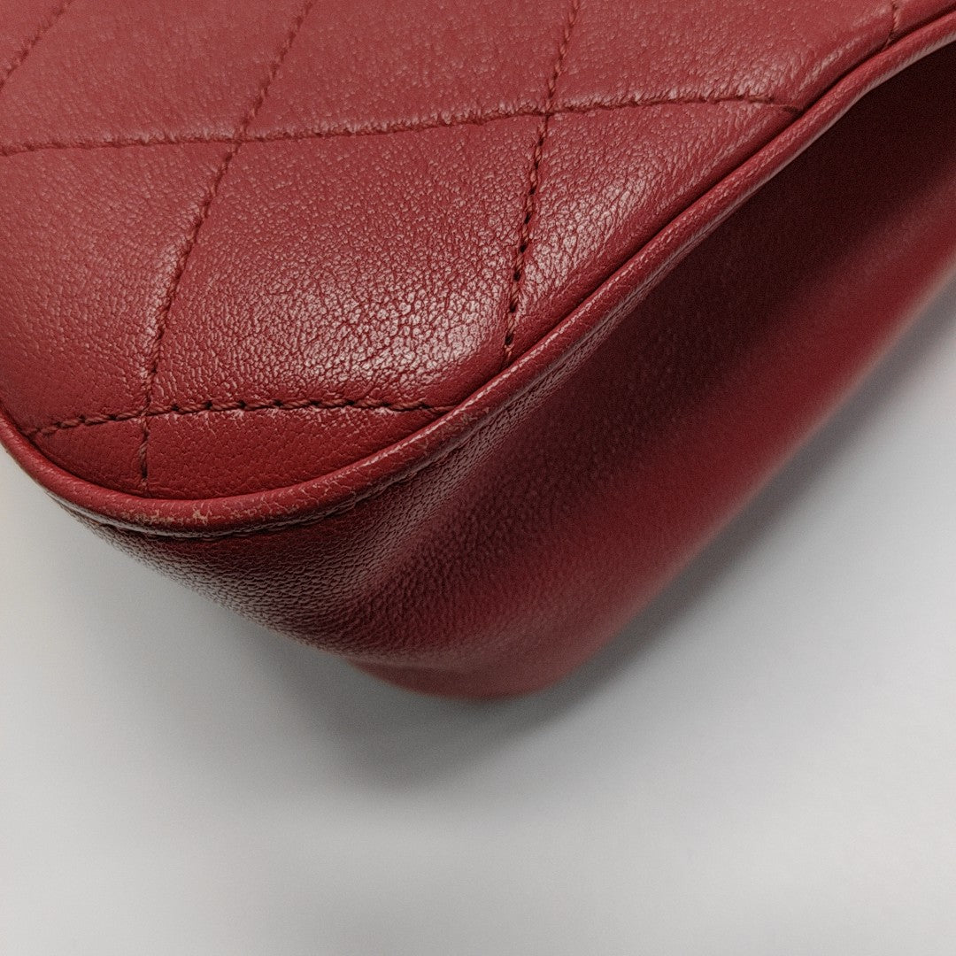 CHAIN INFINITY TOP HANDLE Medium Quilted Lambskin Red