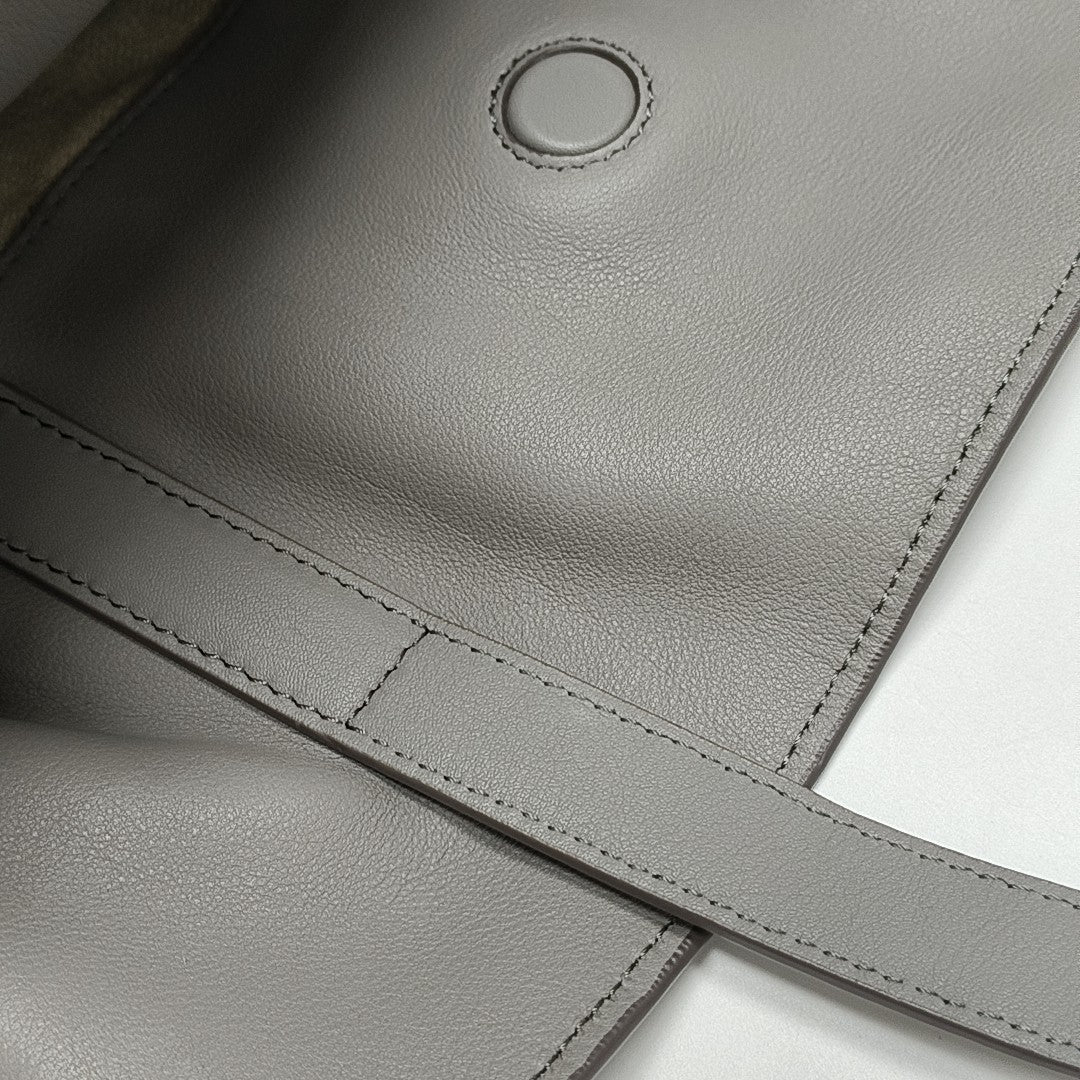 Flamenco Large Calfskin Gray
