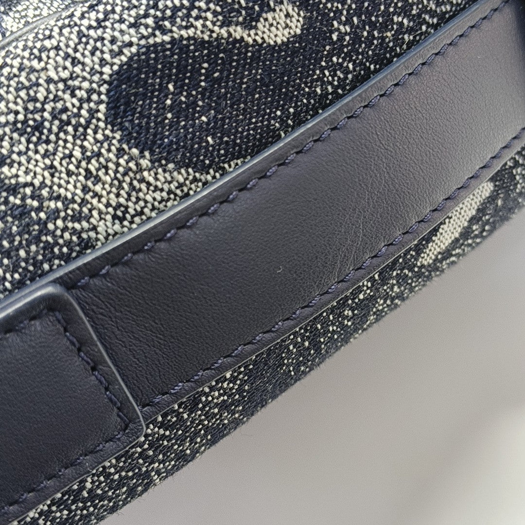 Saddle Fabric Gray