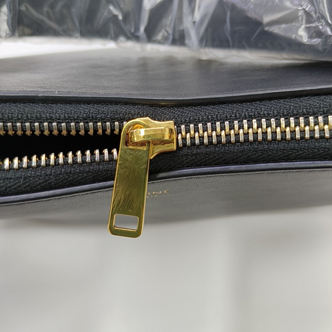 AVA Medium Calfskin Black