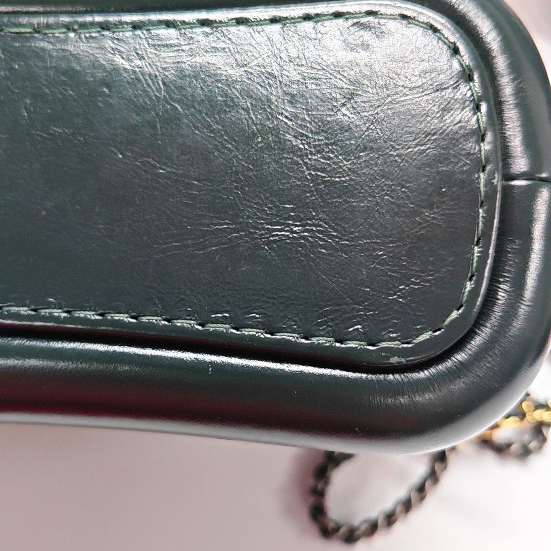 Authenticated pre-owned  GABRIELLE Small Quilted Calfskin Green - Shoulder Bag at Looply