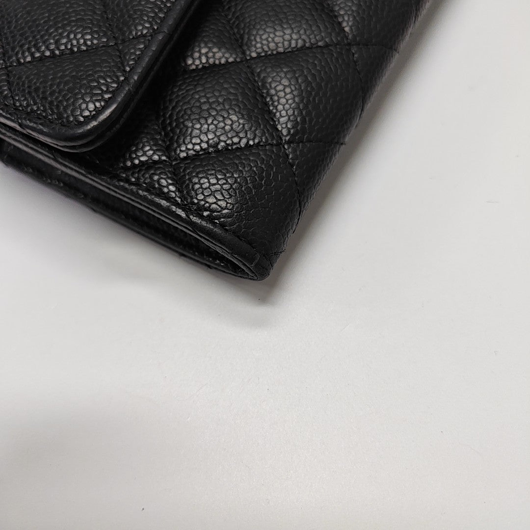 CLASSIC FLAP Mini Quilted Grained Calfskin Black Wallet