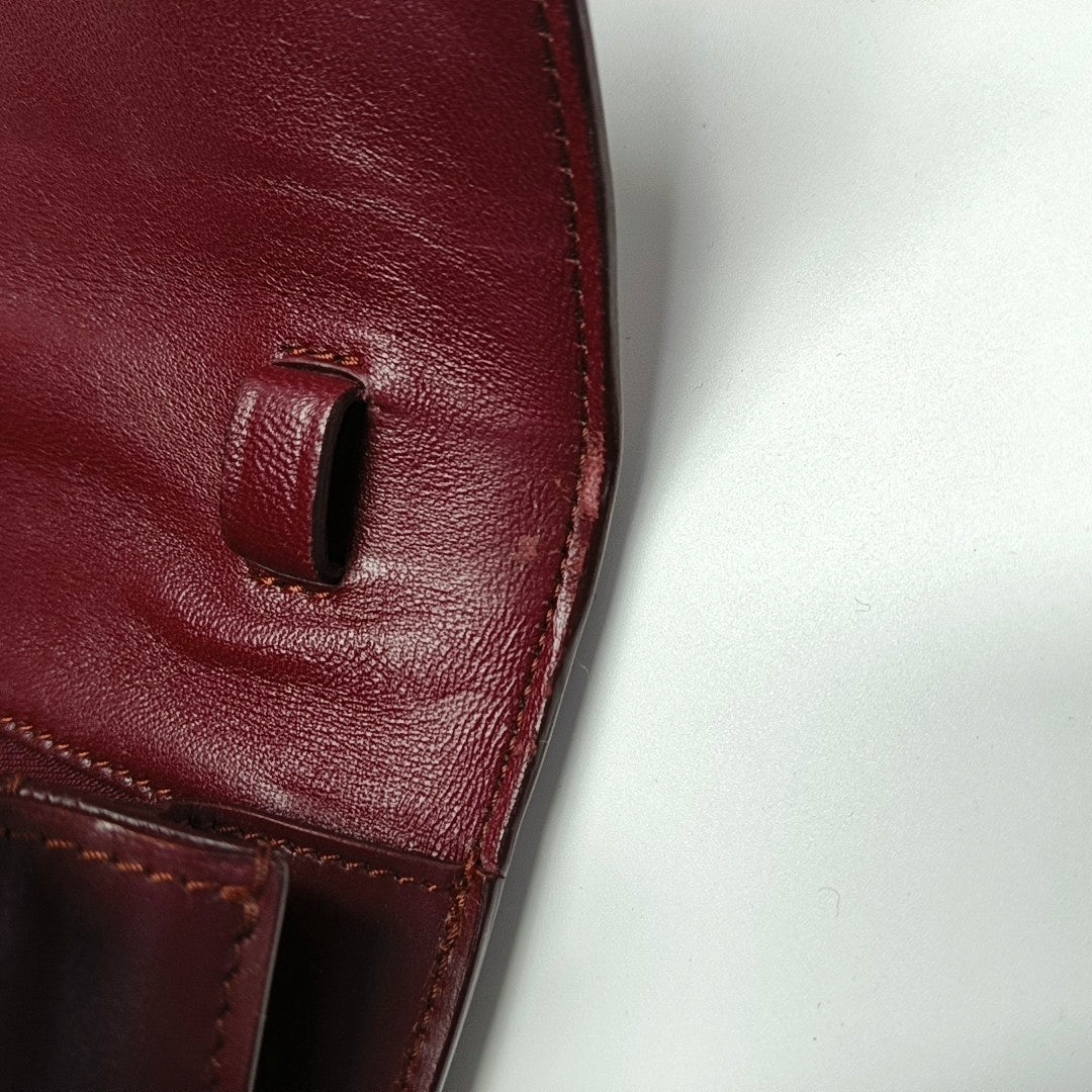 Authenticated pre-owned  CLASSIC BOX Mini Calfskin Burgundy - Shoulder Bag at Looply