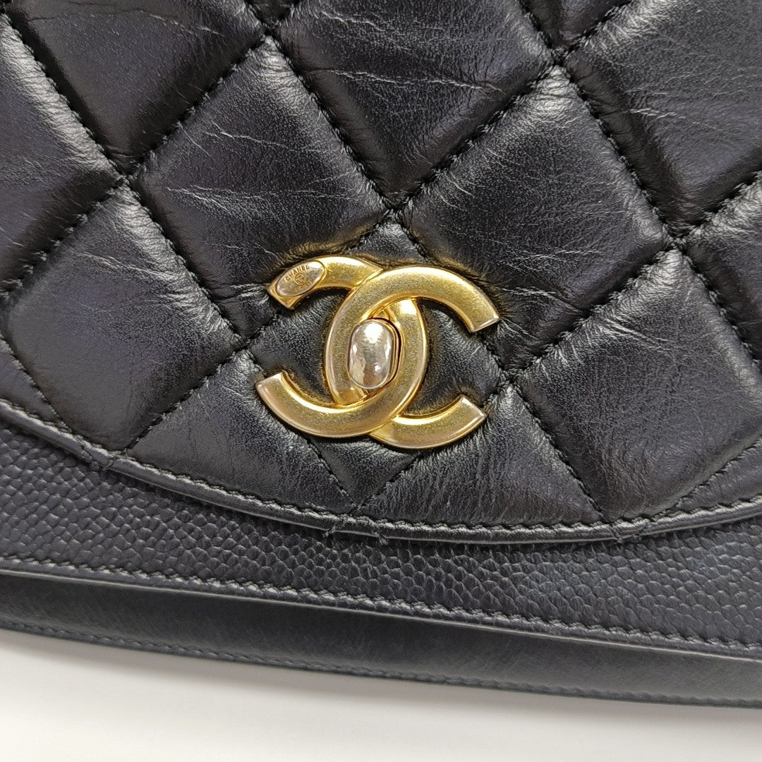 Quilted Calfskin Shoulder Bag Black