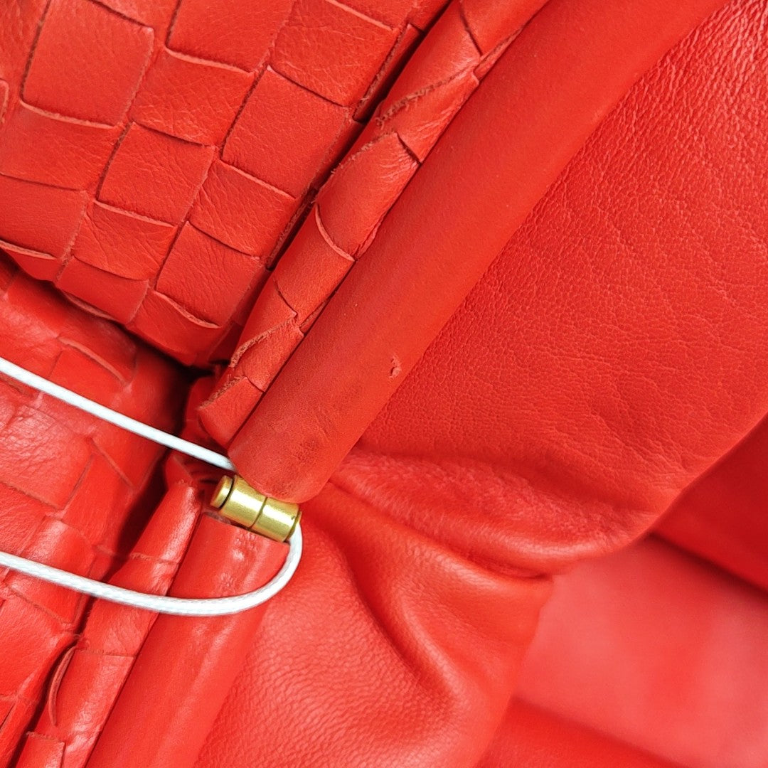 The Pouch Large Lambskin Red