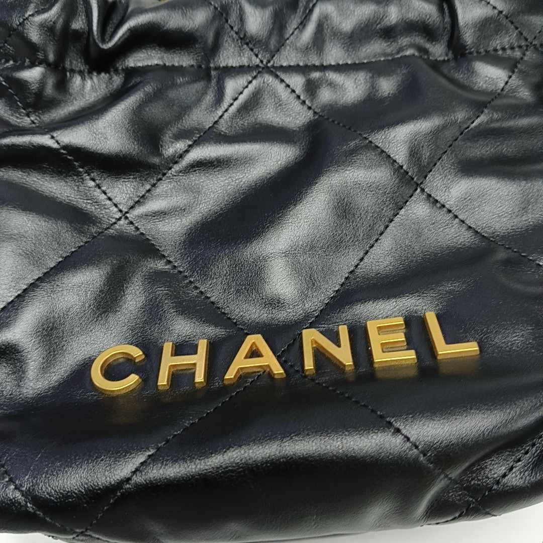 CHANEL 22 Mini Quilted Calfskin Black