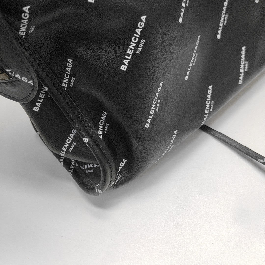 Classic City Small Lambskin Black