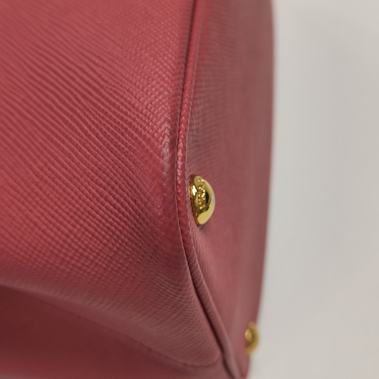 Saffiano Calfskin Tote Bag Medium Red