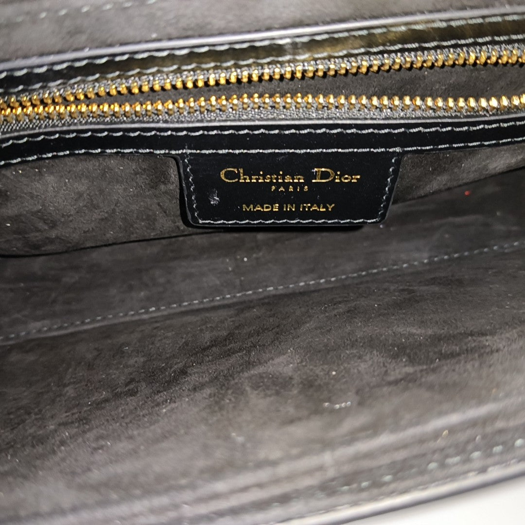 Bobby Medium Calfskin Black