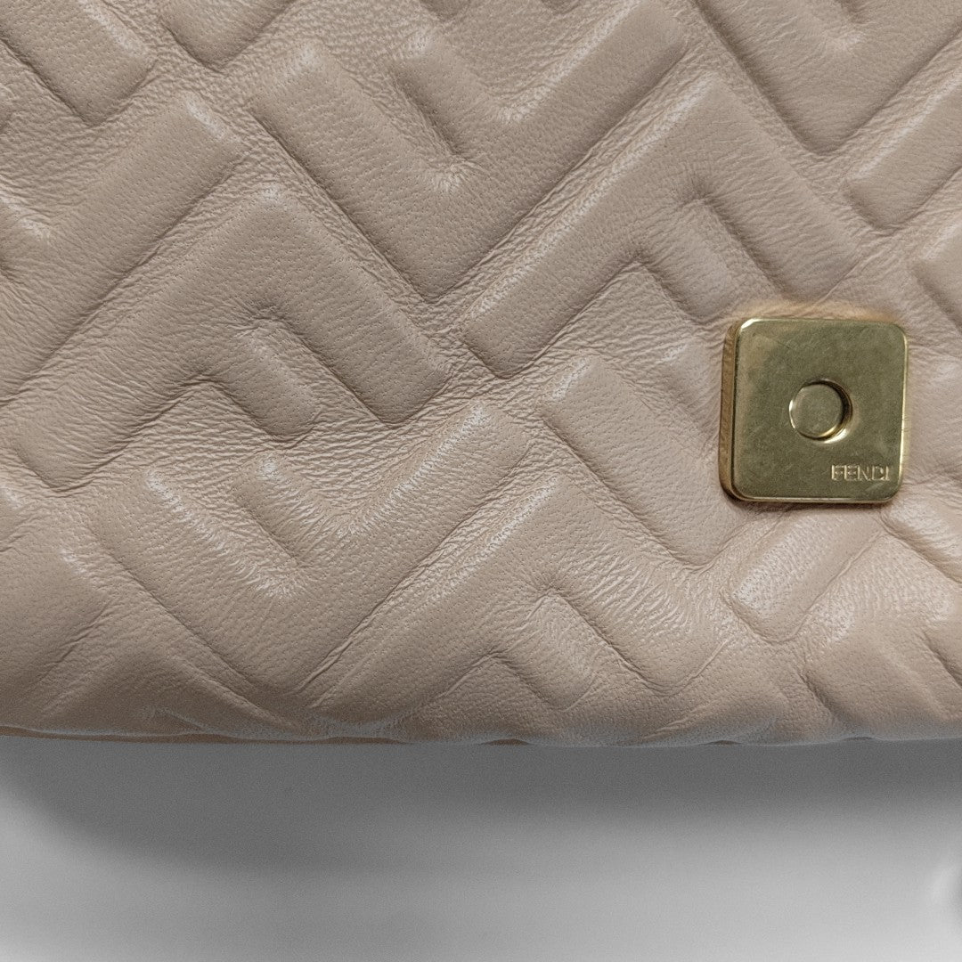 Authenticated pre-owned  Baguette Medium Lambskin Pink - Shoulder Bag at Looply