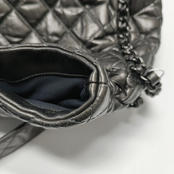 CHAIN ME Quilted Calfskin Gray