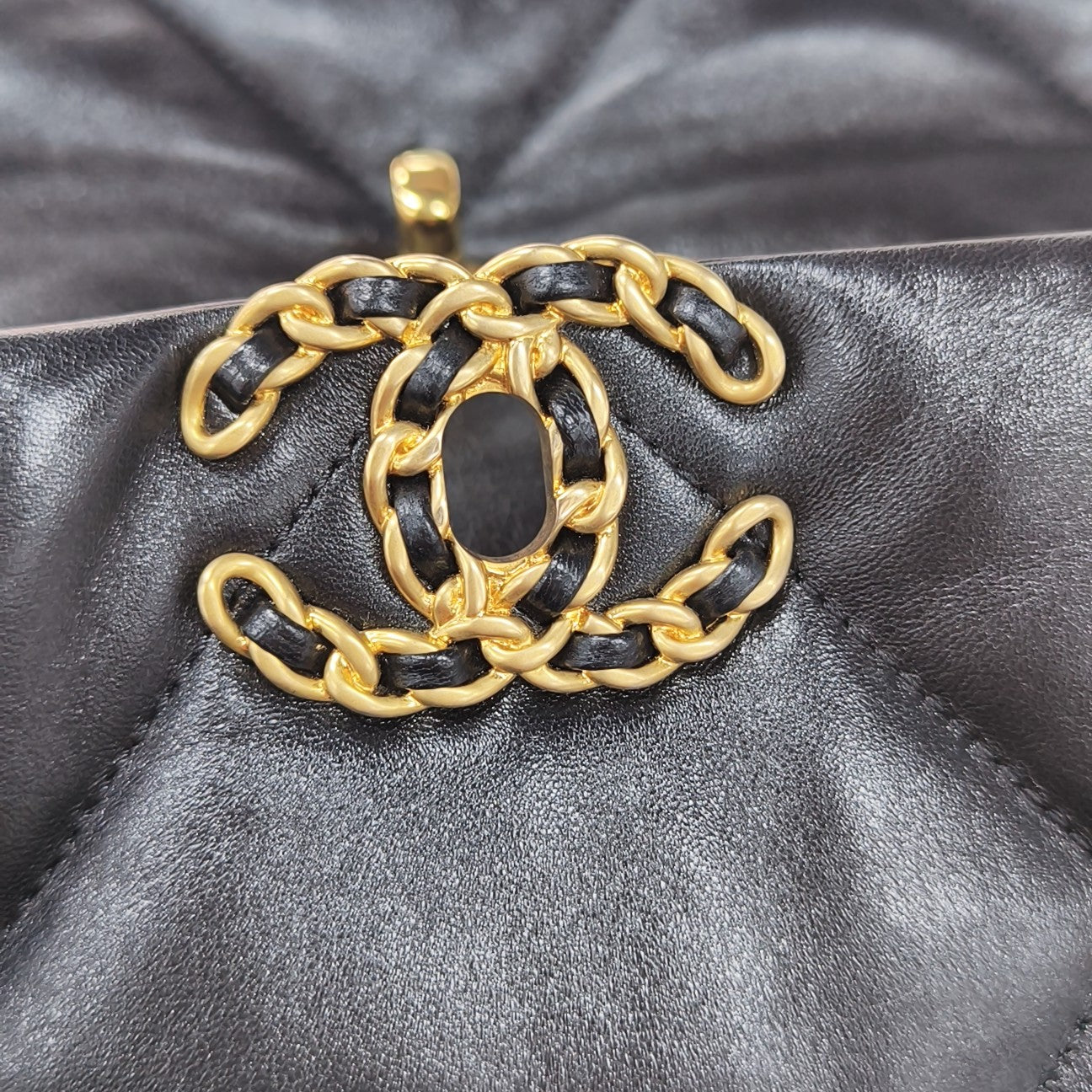 CHANEL 19 Small Quilted Lambskin Black