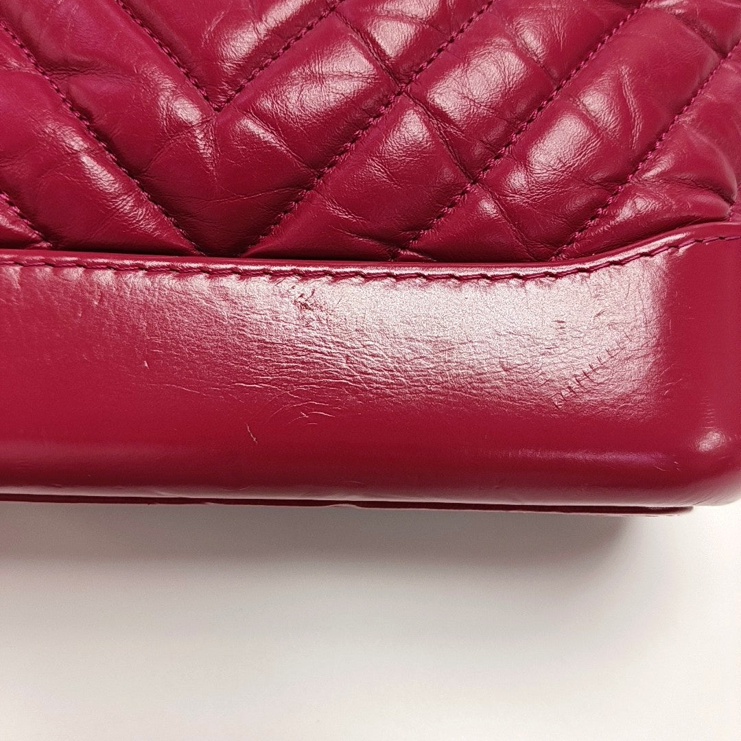 GABRIELLE Small Chevron, Quilted Calfskin Red