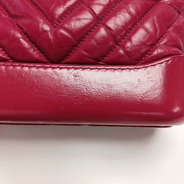GABRIELLE Small Chevron, Quilted Calfskin Red