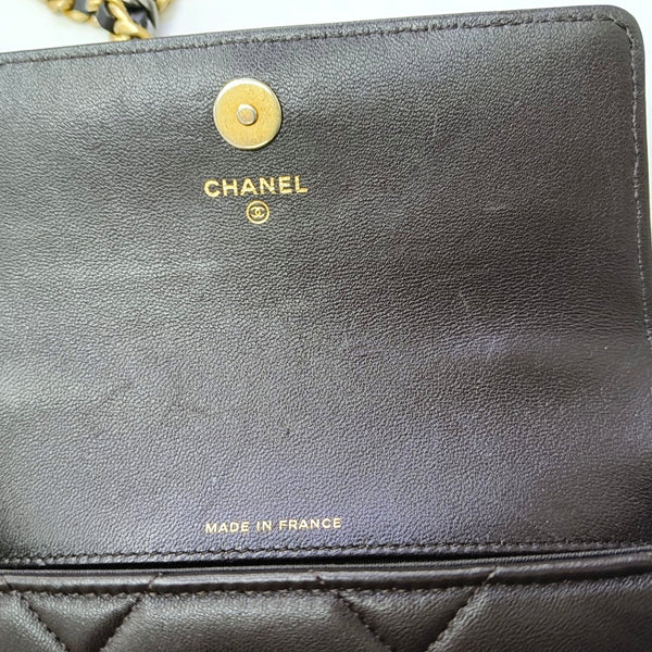 CHANEL 19 Quilted Lambskin Brown