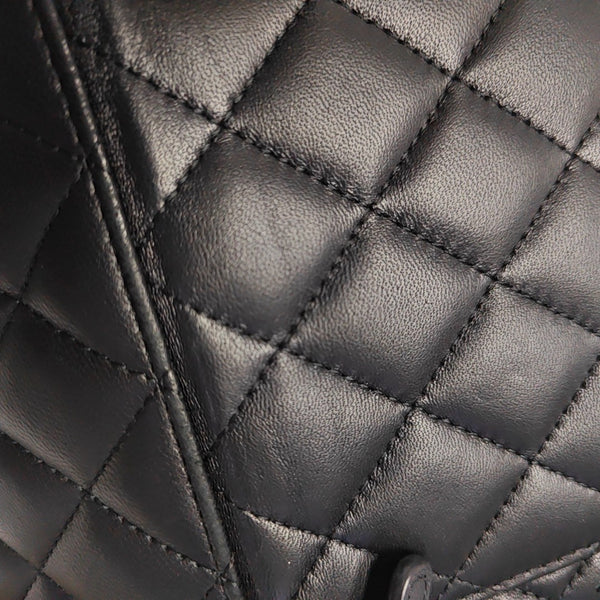 VANITY CASE Small Quilted Lambskin Black