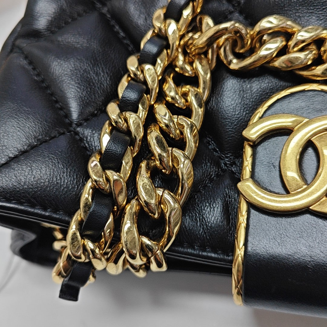 Quilted Lambskin Shoulder Bag Small Black
