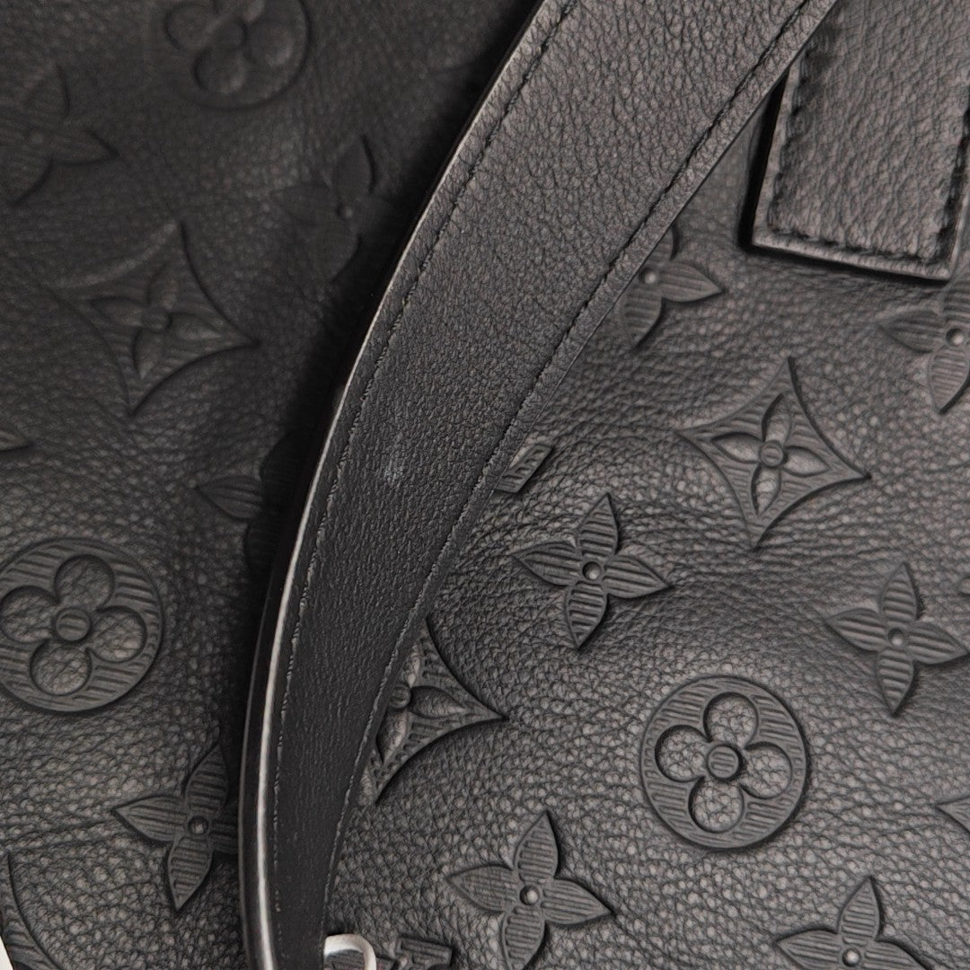 CABAS LIGHT Monogram Calfskin Black