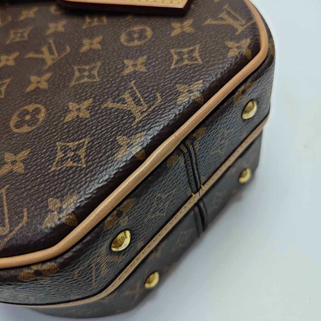 BOITE CHAPEAU PM Monogram Coated Canvas Brown