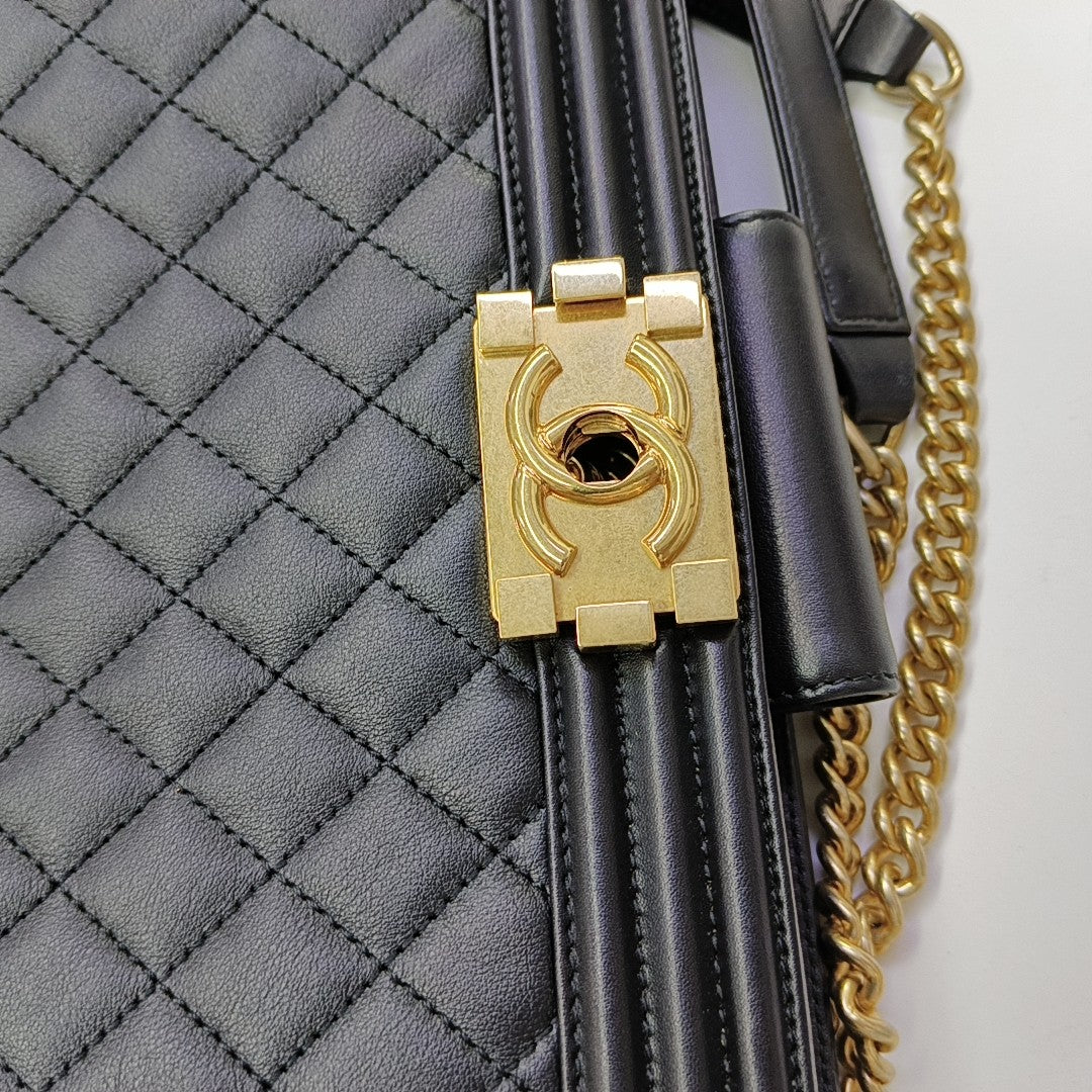 Quilted Calfskin Shoulder Bag Black
